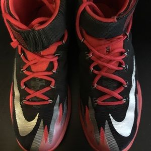 Men’s Nike Zoom Sneakers